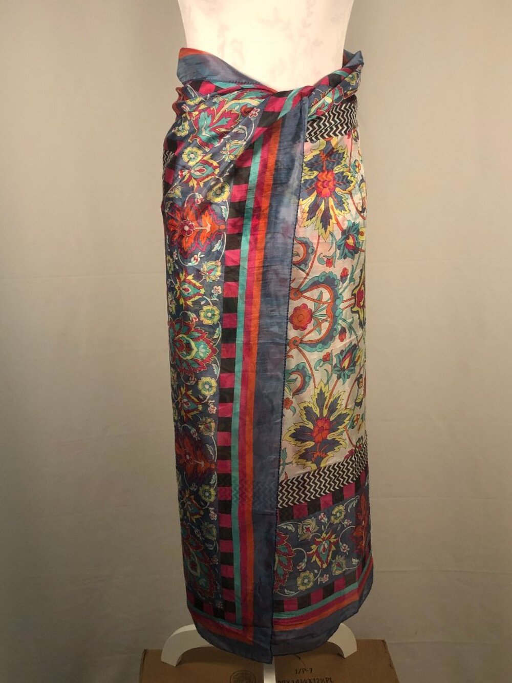 100% Silk Floral Paisley Wrap Shawl Scarf | Oversized Statement Wrap | 97" x 43" - Picture 8 of 15